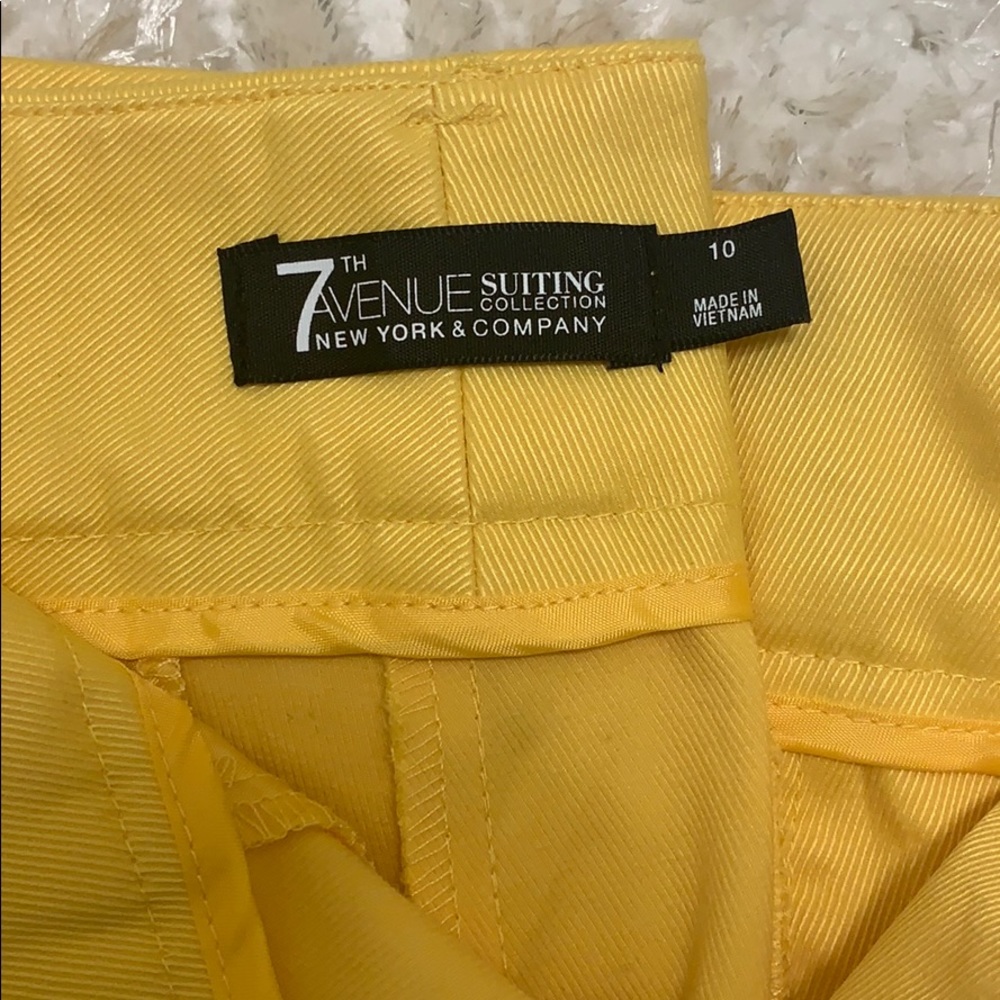 Yellow shorts - Picture 3 of 3